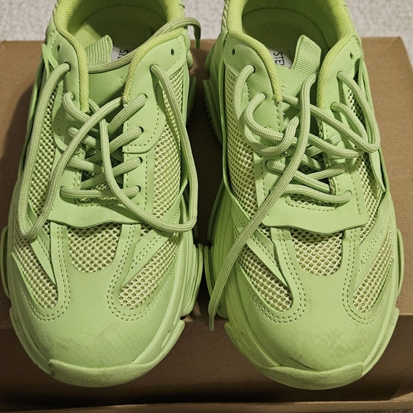 Steve Madden Possession Platforms - Picture 3 of 5